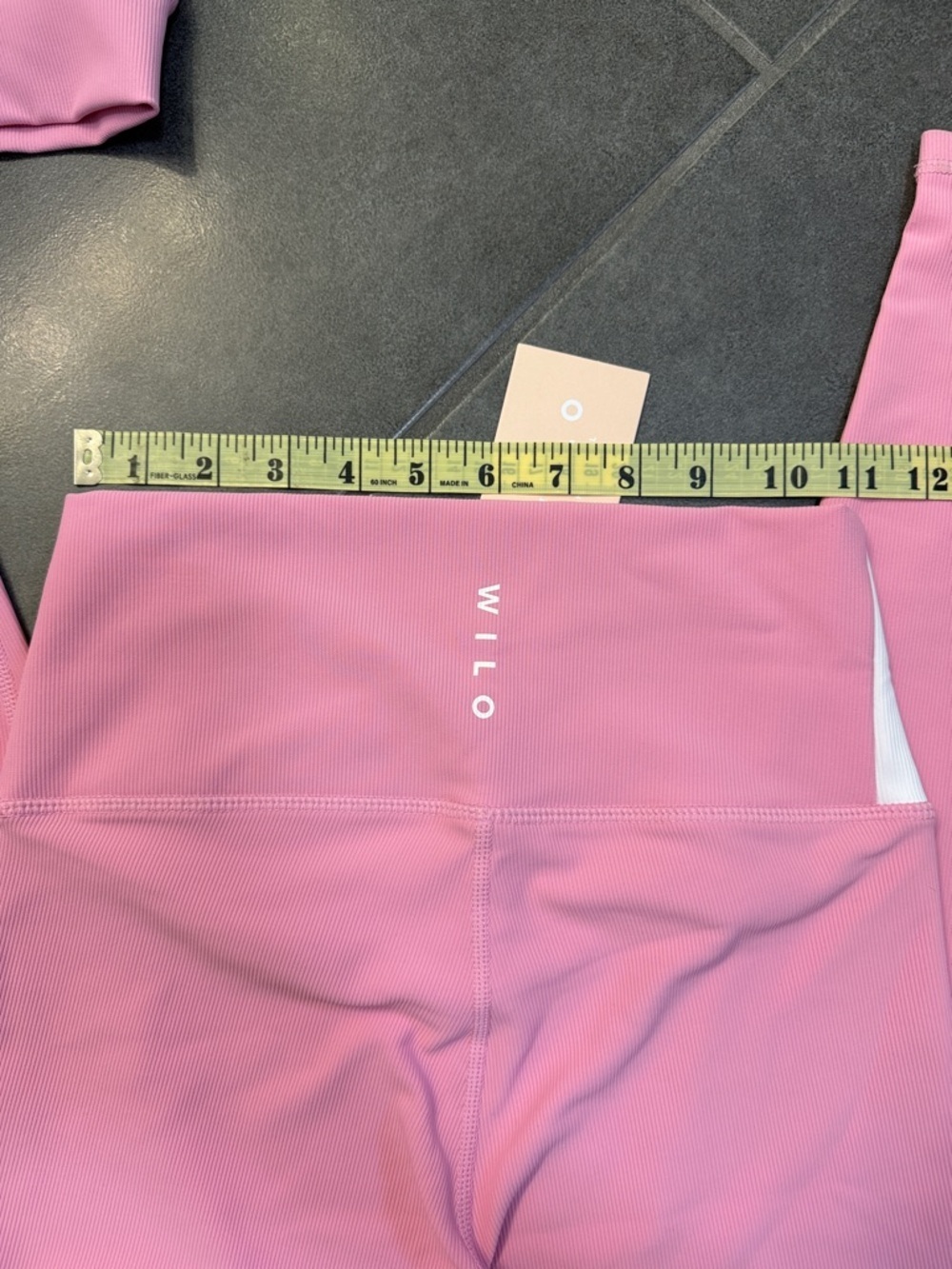 Wilo Women's Pink V Colorblock Active Leggings & Sports Bra Set - Picture 6 of 12